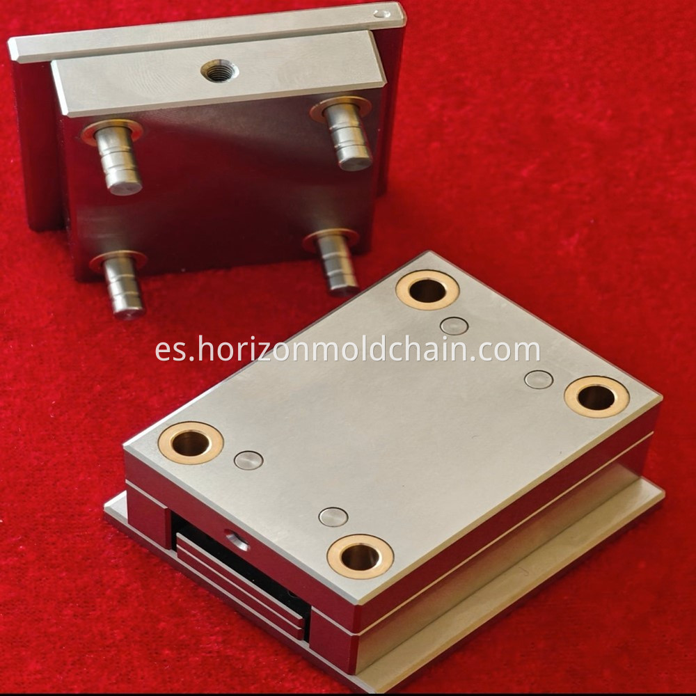 Miniature injection mold19